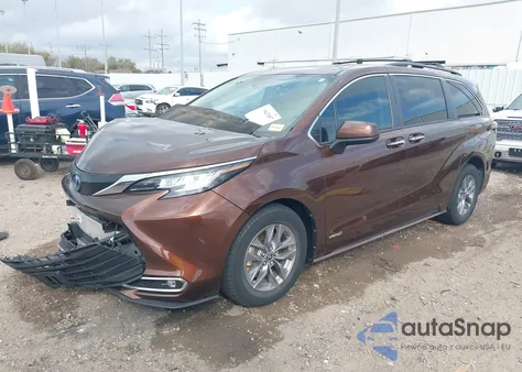 2021 Toyota Sienna Xle z USA, uszkodzony, nr VIN 5TDYRKEC2MS064504